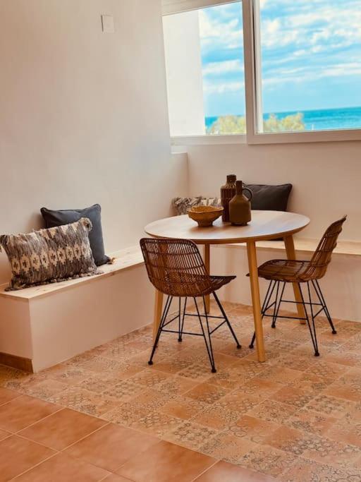 Charming Penthouse With Stunning Seaview